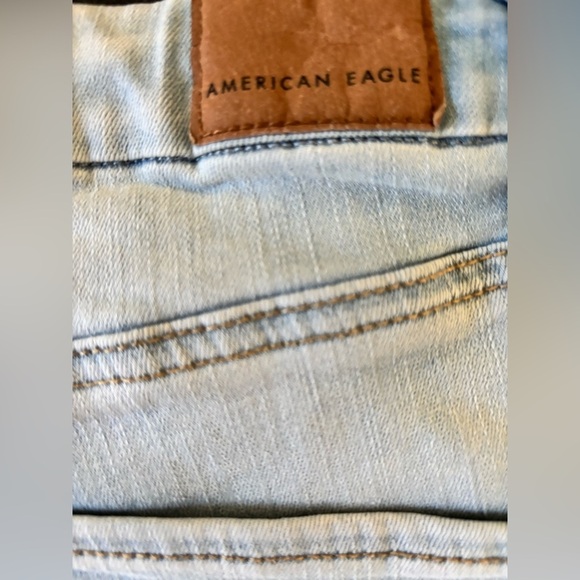 American Eagle AE Curvy Hi-Rise Shortie Light Blue Denim Wash Stretch 10 Cuffed - Picture 5 of 7